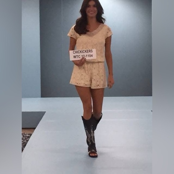 Chickickers Boots Sz 8 Black Leather Embroidered Floral Open Toe Western - Picture 6 of 16